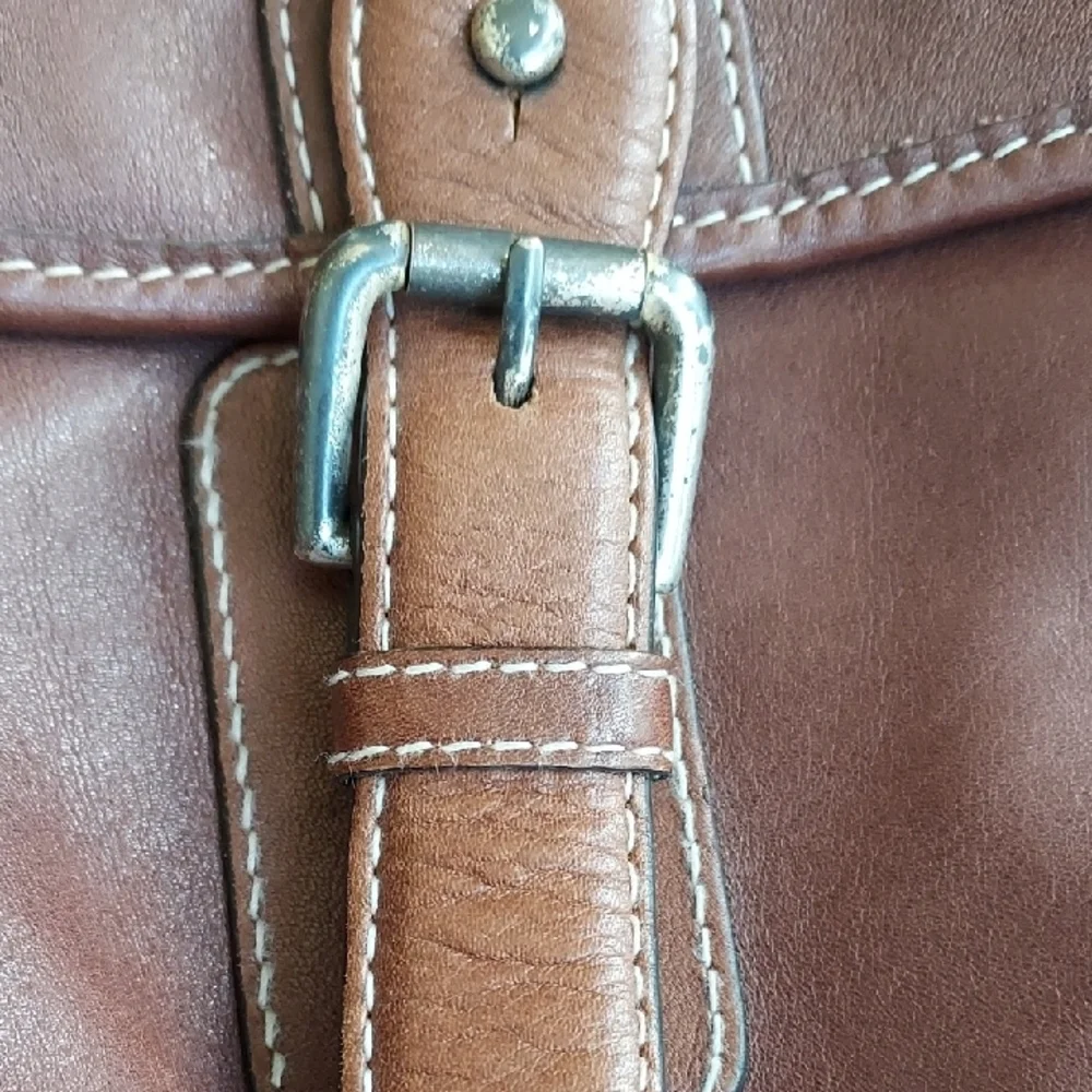Adrienne Vittadini Vintage Brown Leather Satchel/Messenger Bag, Unisex - Picture 3 of 12